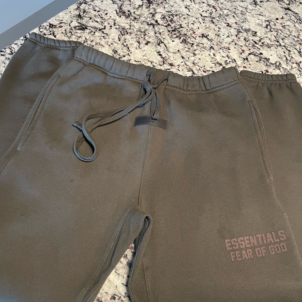 Men’s Essentials Sweatpants, Size XS